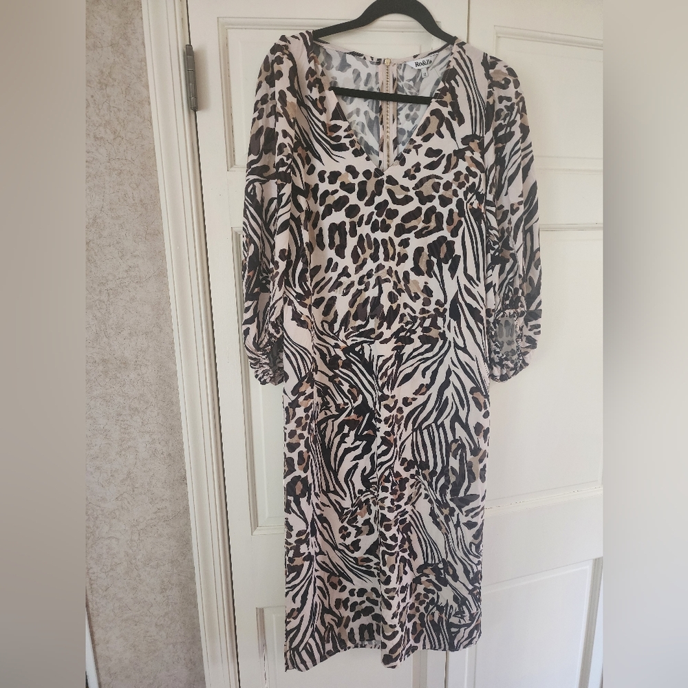Ro&Zo L ong Sleeve Dress Leopard Print V-Neck Midi Dress.Us Siz 8.NEW NO TAG